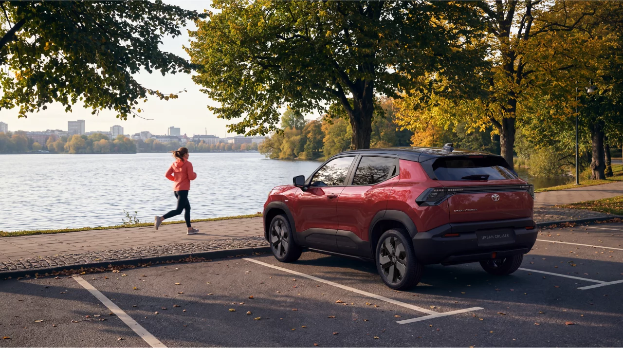 Toyota Urban Cruiser in einer Front Seitenansicht.